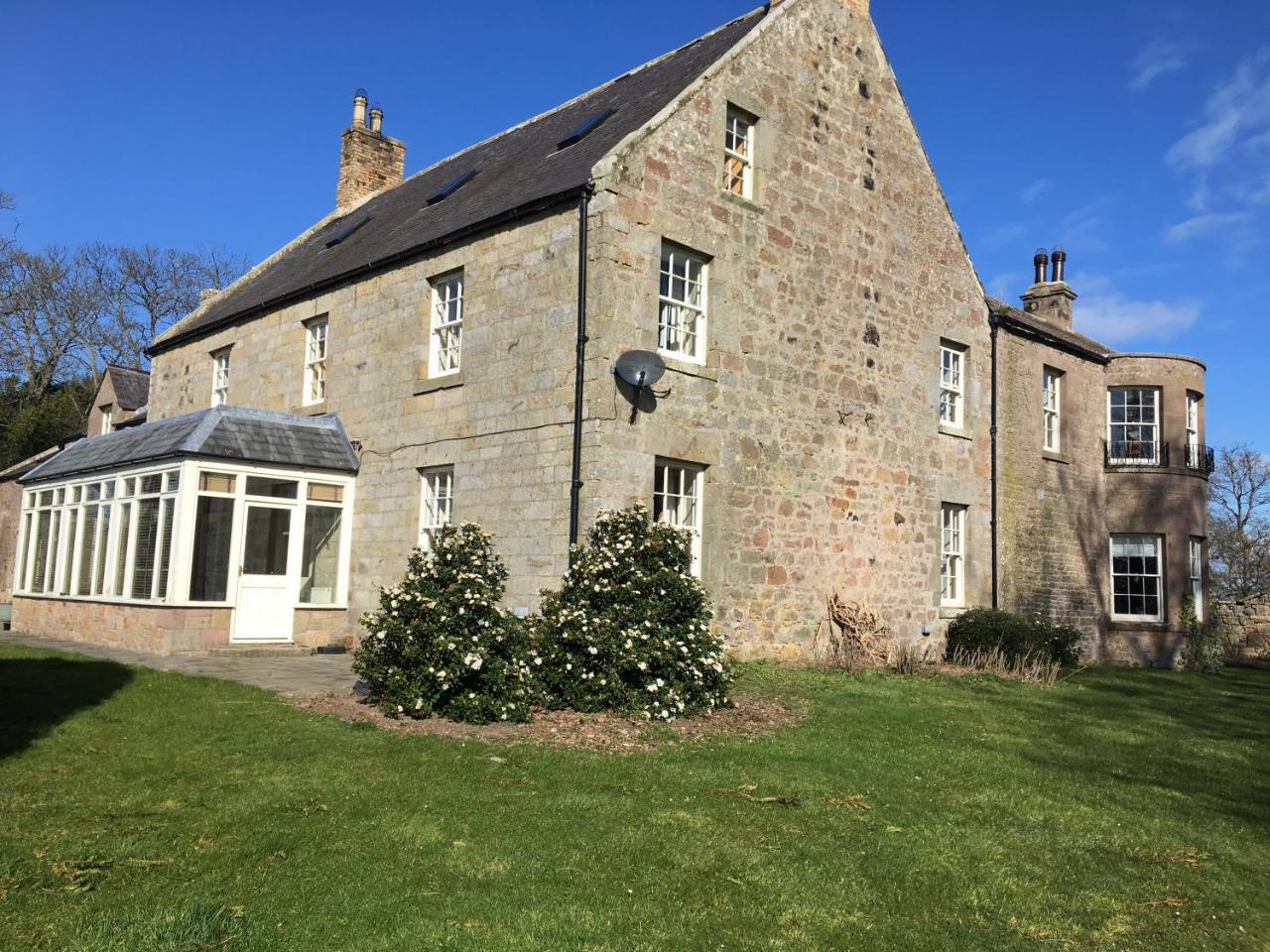 Buckton Farmhouse Белфърд Екстериор снимка